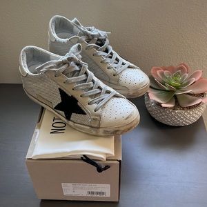 Golden goose super star classic with list size 35 womens